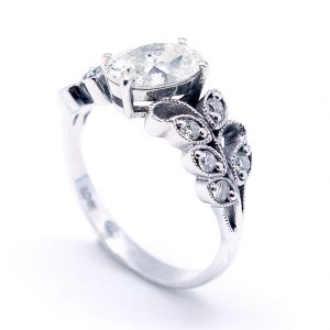 18ct White Gold Ring